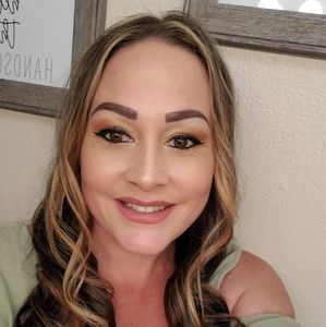 Meet your Posher, Carrie